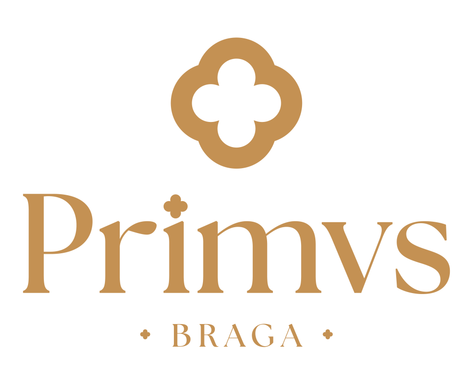 Logo with text 'Primvs Braga' and a clover-like symbol above.